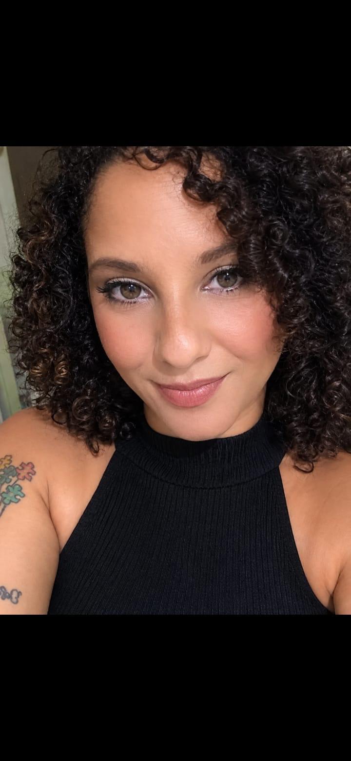 Angélica Oliveira